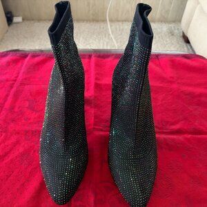 WILD PAIR BAYBE BOOT ANKLE SOCK 7.5 WITH COLORED RHINESTONES.